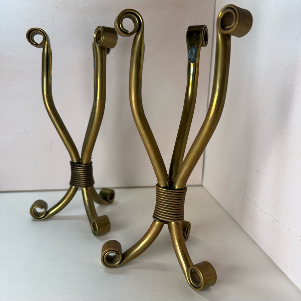 Set of 2 Elegant Brass Metal Stands or Object Holders MCM Pre-owned